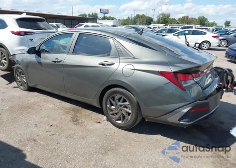 2024 Hyundai Elantra Sel z USA, uszkodzony, nr VIN KMHLM4DG3RU638860